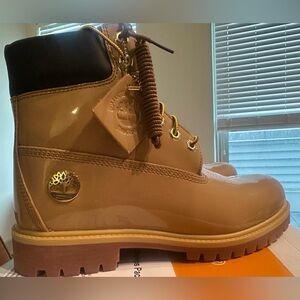 TIMBERLAND HERITAGE 6 IN LACE WATERPROOF BROWN PATENT LEATHER BOOT